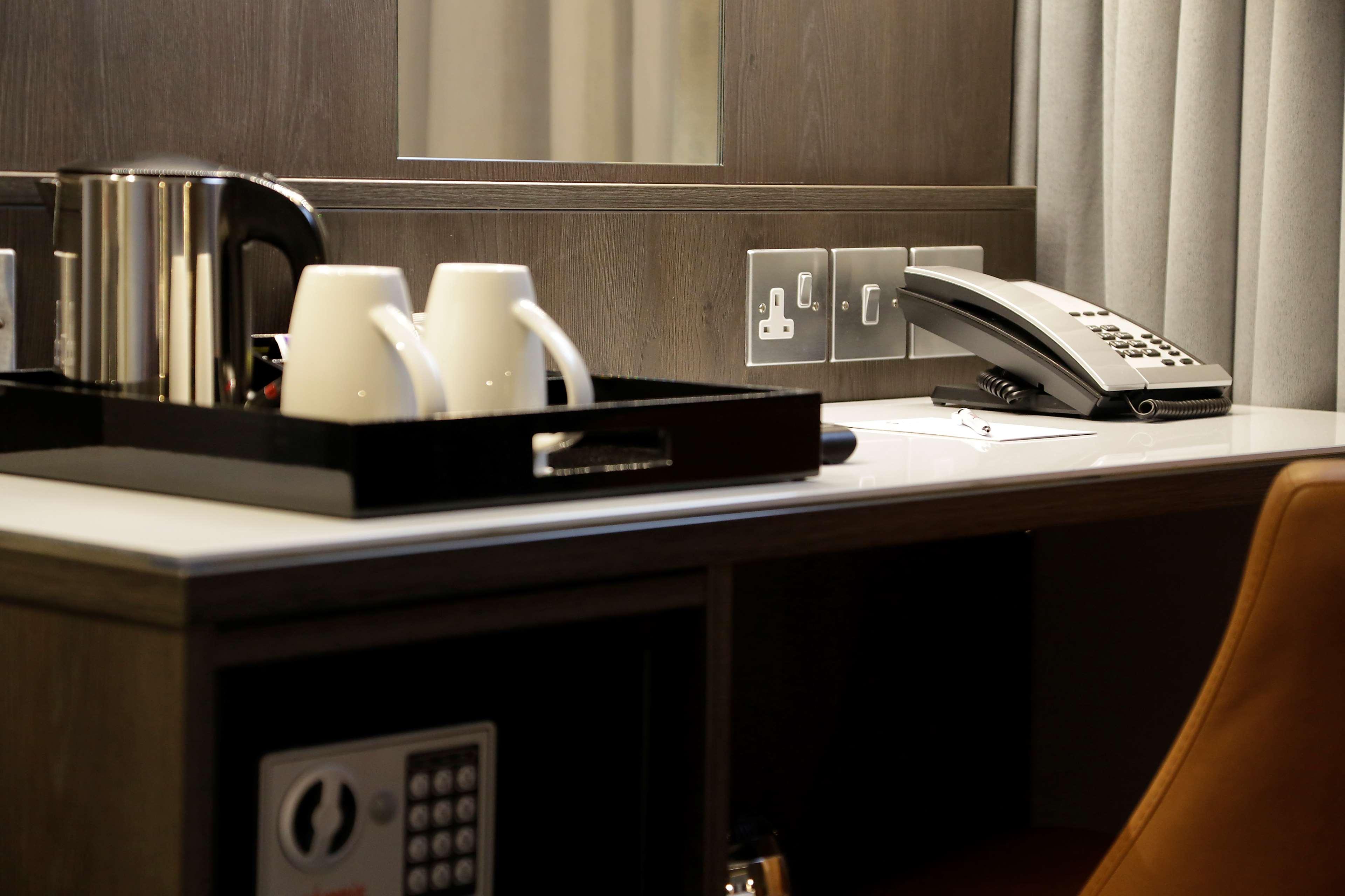 Best Western Plus Vauxhall Hotel Лондон Екстериор снимка